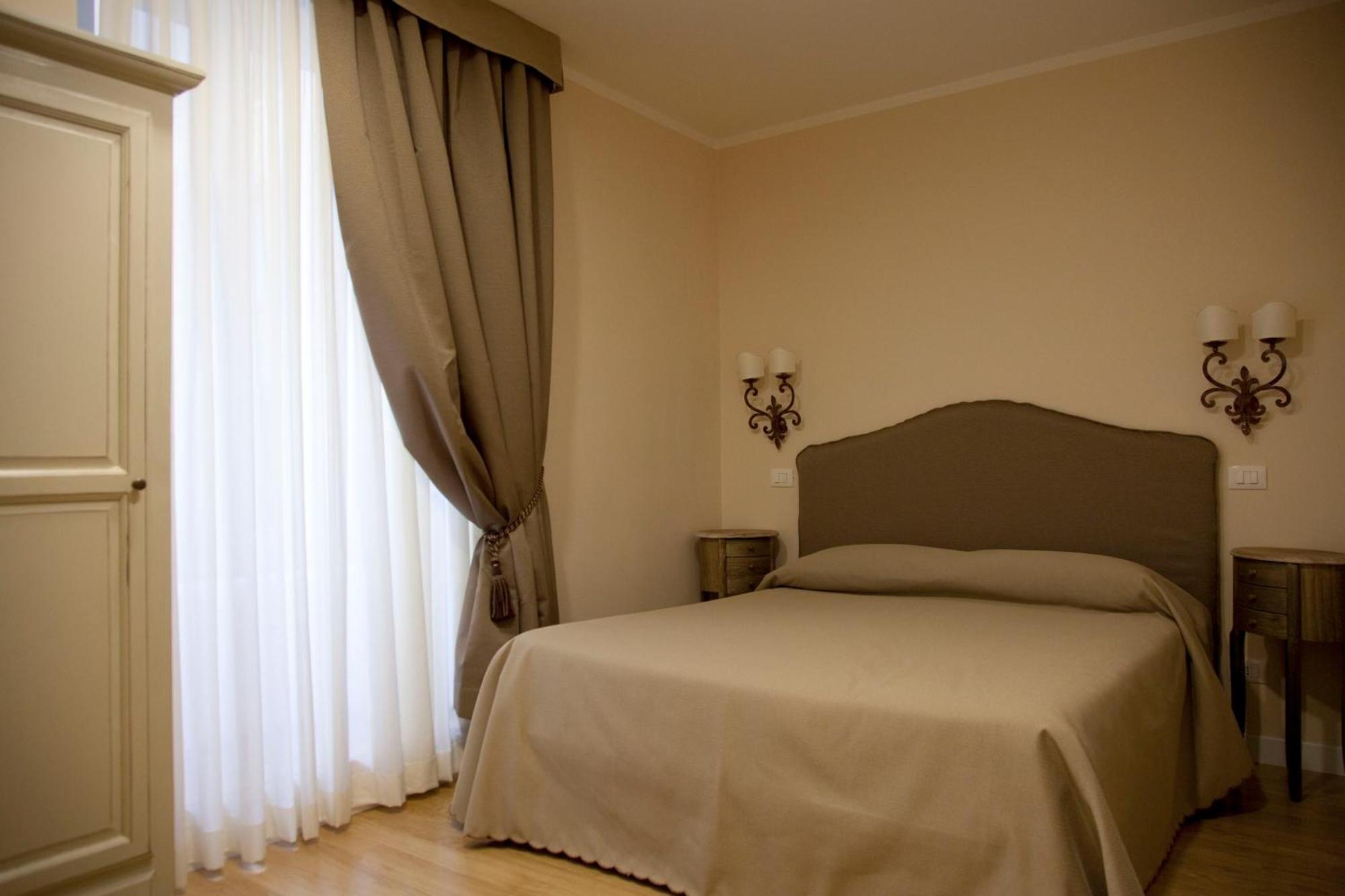 Residenza Dei Gracchi Hotel Roma Exterior foto