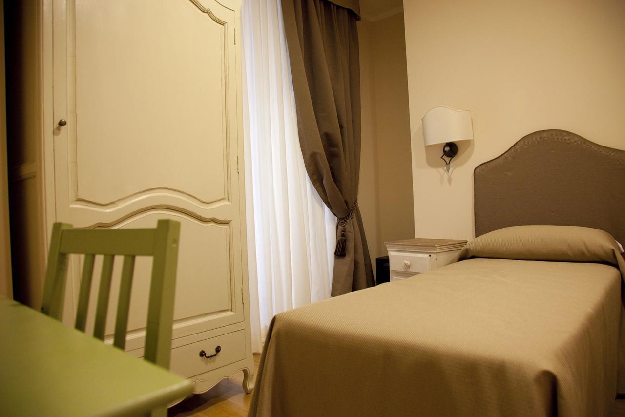 Residenza Dei Gracchi Hotel Roma Exterior foto